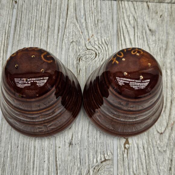 Vintage Marcrest Daisy Dot Brown Stoneware Salt and Pepper Shakers 4" Pottery - Picture 4 of 5